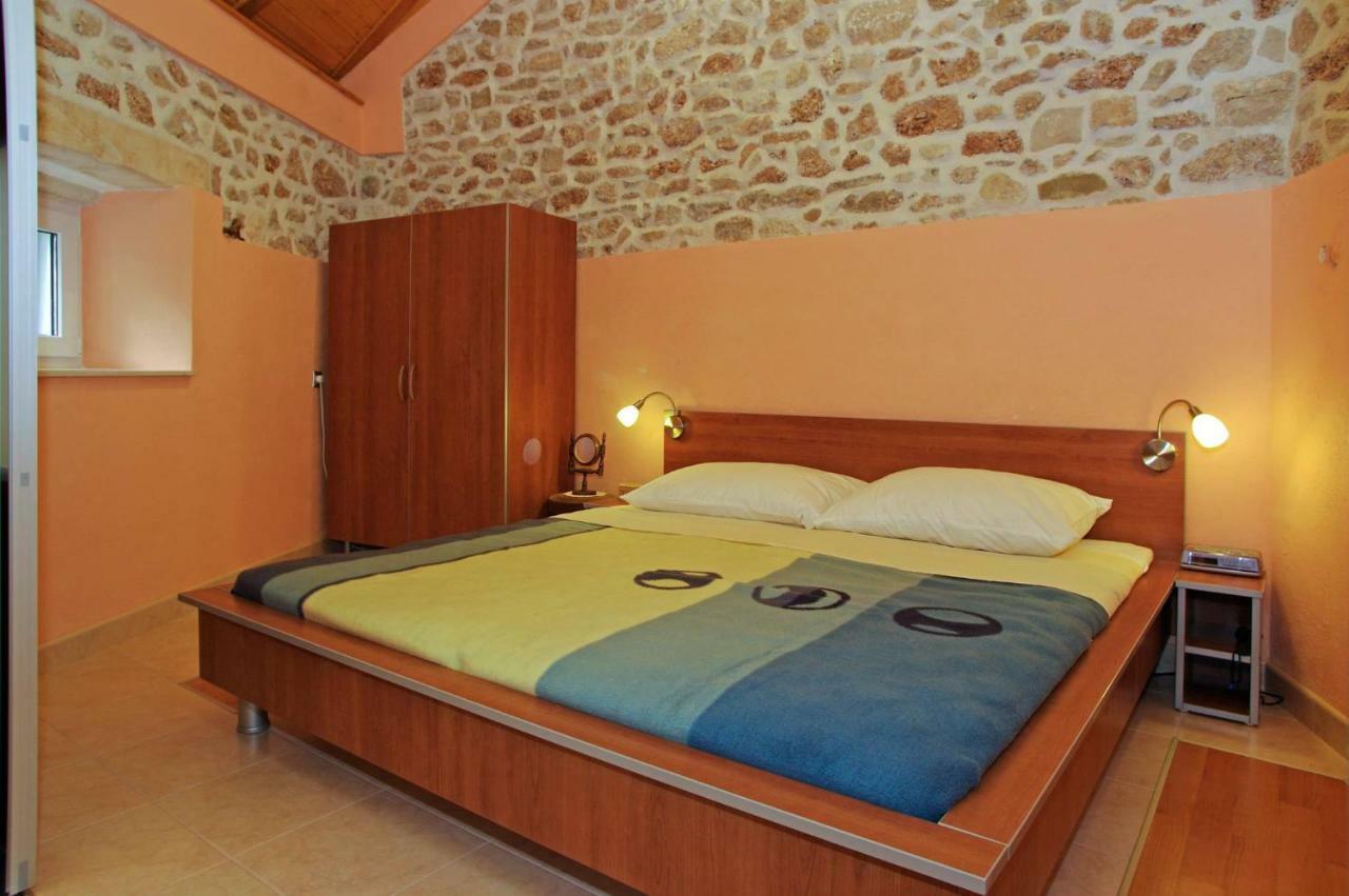 Apartment Menego A2 Bol-Center, Croatia Exteriör bild